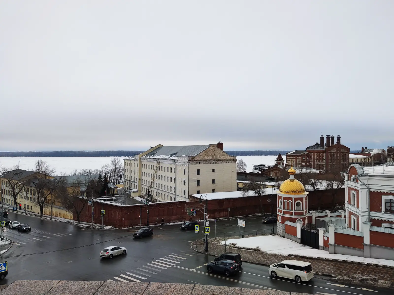 Из аэропорта «Курумоч» — в Самару: трансфер + экскурсия